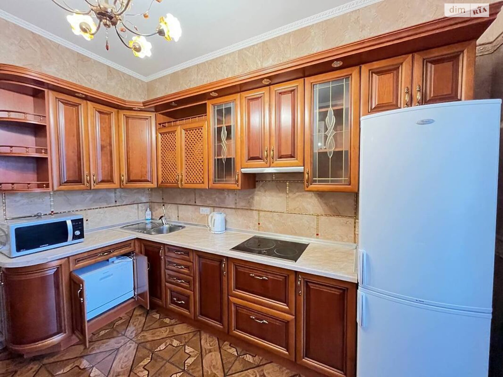 двухкомнатная квартира в Киеве, район Шевченковский, на ул. Дмитриевская 52Б в аренду на долгий срок помесячно фото 1