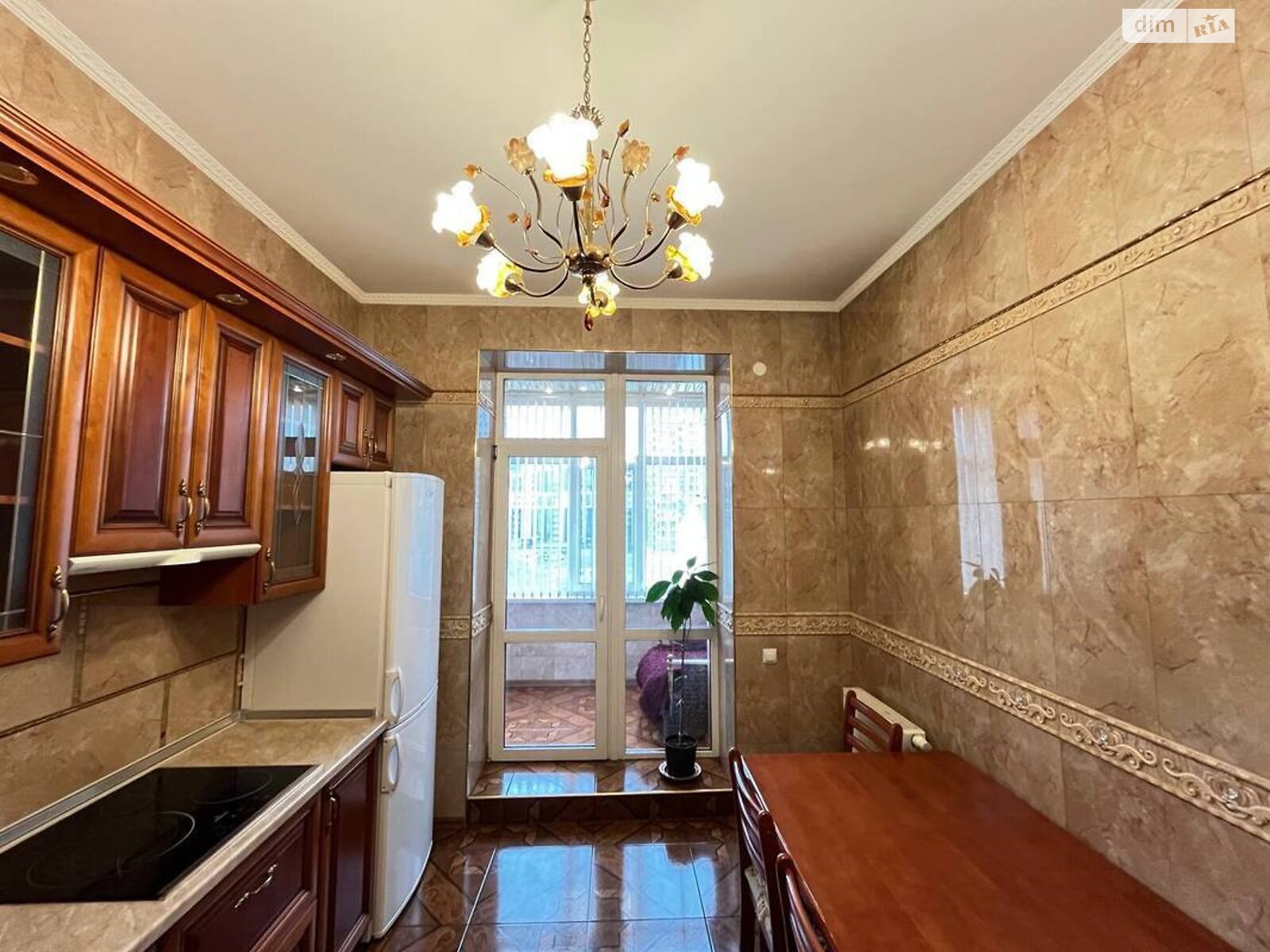 двухкомнатная квартира в Киеве, район Шевченковский, на ул. Дмитриевская 52Б в аренду на долгий срок помесячно фото 1