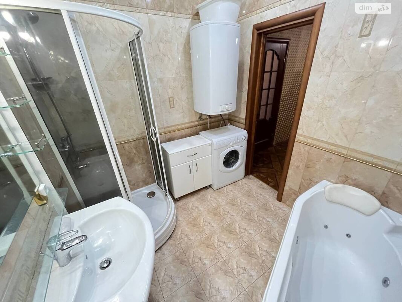 двухкомнатная квартира в Киеве, район Шевченковский, на ул. Дмитриевская 52Б в аренду на долгий срок помесячно фото 1