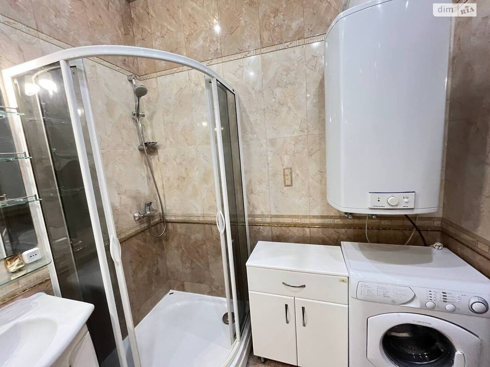 двухкомнатная квартира в Киеве, район Шевченковский, на ул. Дмитриевская 52Б в аренду на долгий срок помесячно фото 1