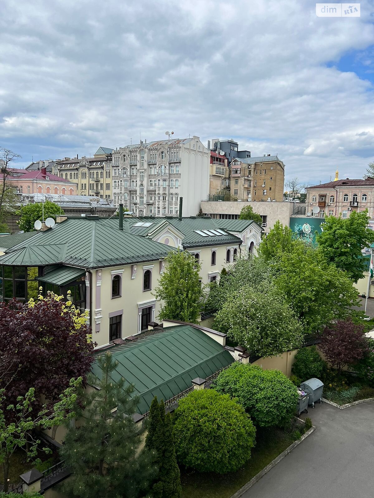 четырехкомнатная квартира в Киеве, район Шевченковский, на ул. Николая Лысенко 2А в аренду на долгий срок помесячно фото 1