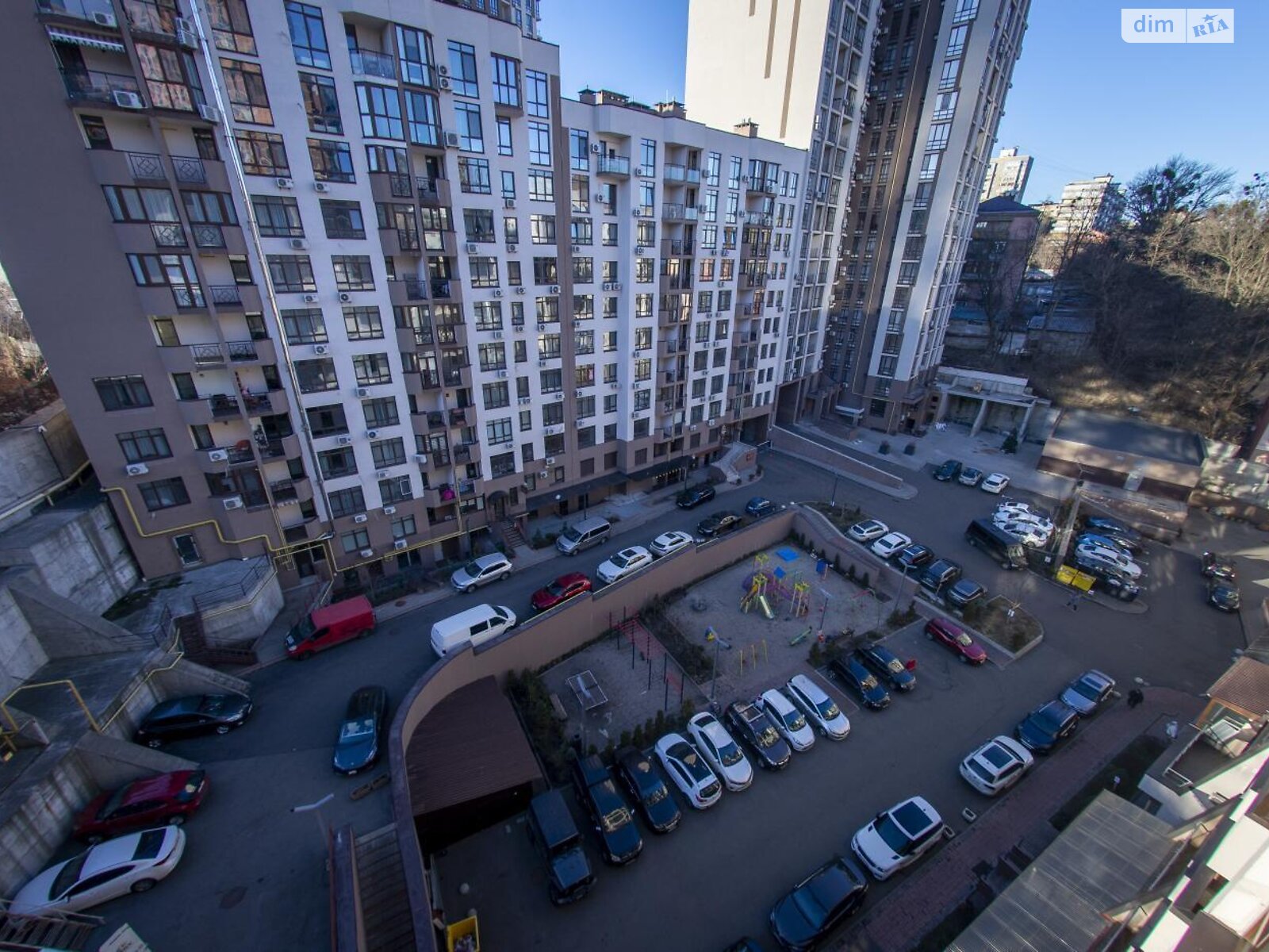 трехкомнатная квартира в Киеве, район Шевченковский, на ул. Глубочицкая 13 в аренду на долгий срок помесячно фото 1 трехкомнатная квартира в Киеве, район Шевченковский, на ул. Глубочицкая 13 в аренду на долгий срок помесячно фото 1