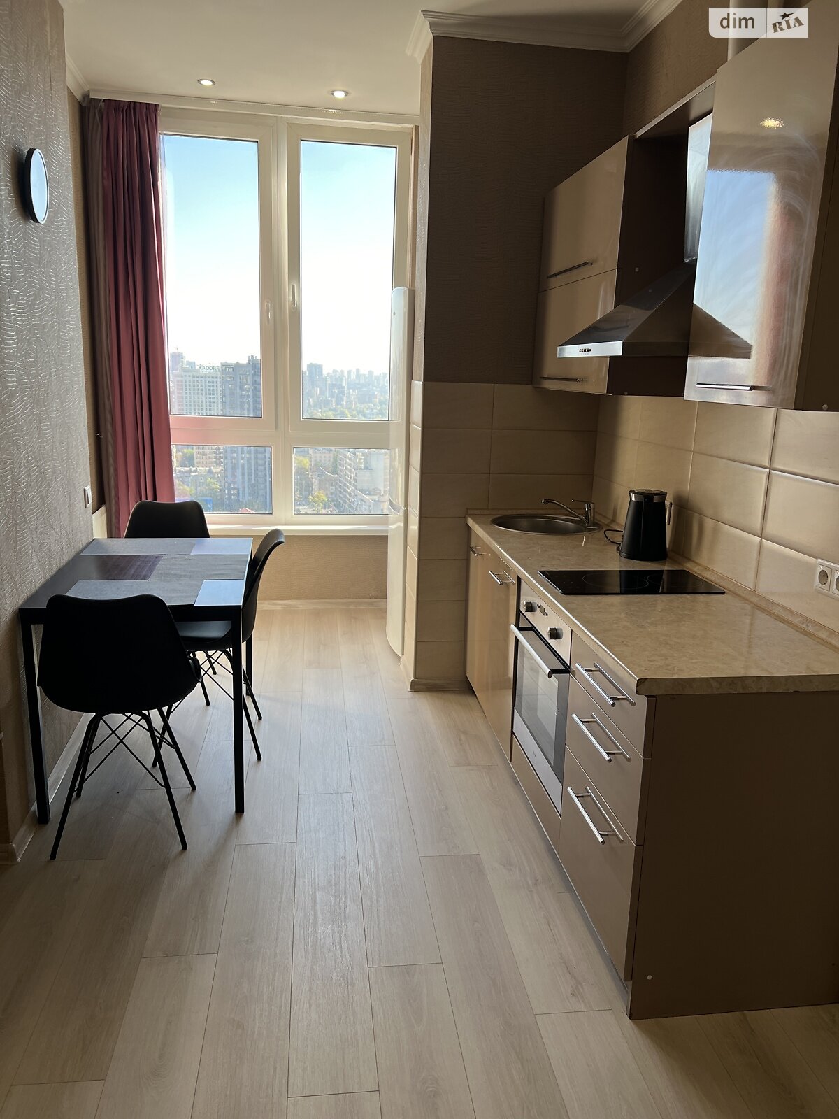 однокомнатная квартира в Киеве, район Шевченковский, на ул. Жилянская 118 в аренду на долгий срок помесячно фото 1