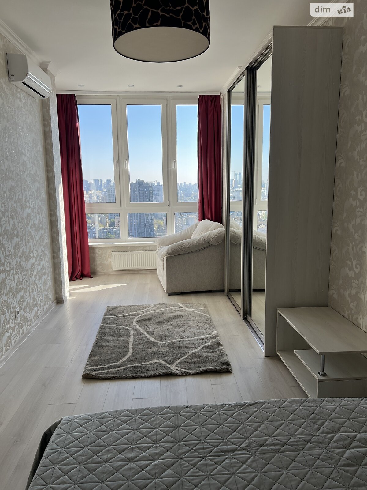 однокомнатная квартира в Киеве, район Шевченковский, на ул. Жилянская 118 в аренду на долгий срок помесячно фото 1