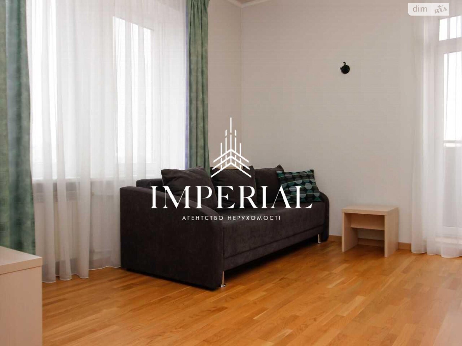 четырехкомнатная квартира в Киеве, район Шевченковский, на ул. Олеся Бабия 13А в аренду на долгий срок помесячно фото 1