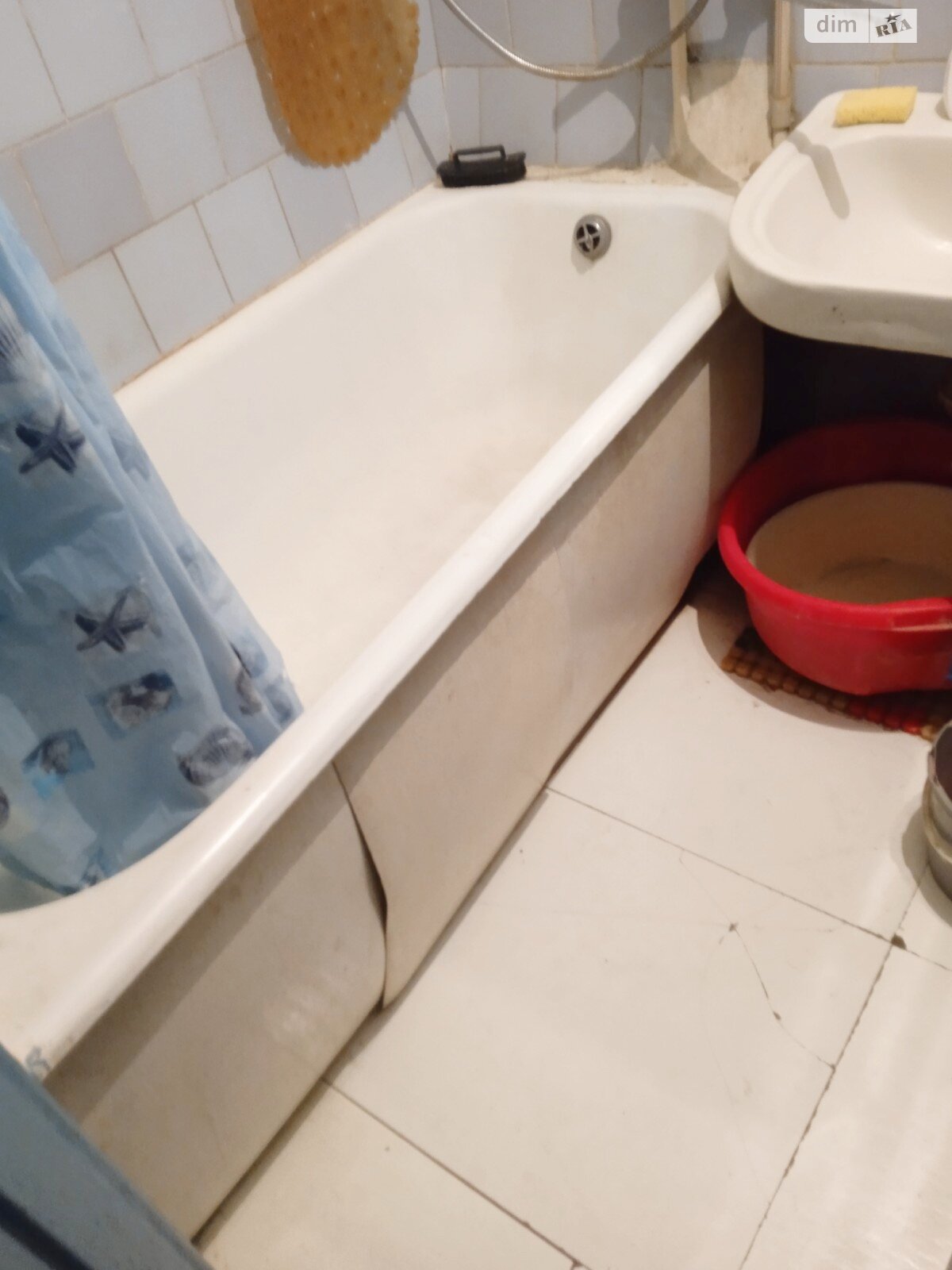 трикімнатна квартира в Києві, район Шевченківський, на вул. Ольжича 7А в довготривалу оренду помісячно фото 1 трикімнатна квартира в Києві, район Шевченківський, на вул. Ольжича 7А в довготривалу оренду помісячно фото 1