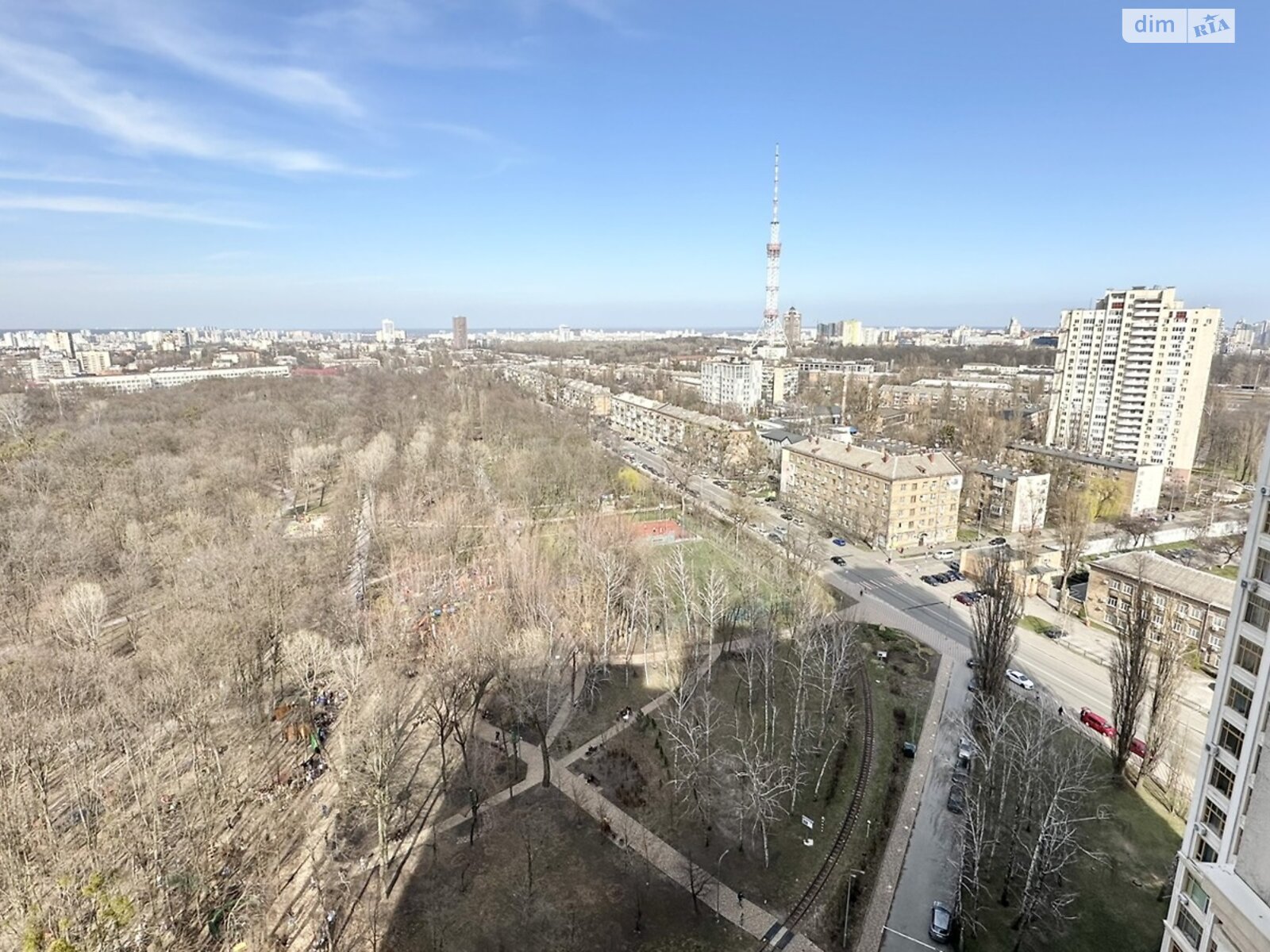 трехкомнатная квартира в Киеве, район Шевченковский, на ул. Парково-Сырецкая 4В в аренду на долгий срок помесячно фото 1