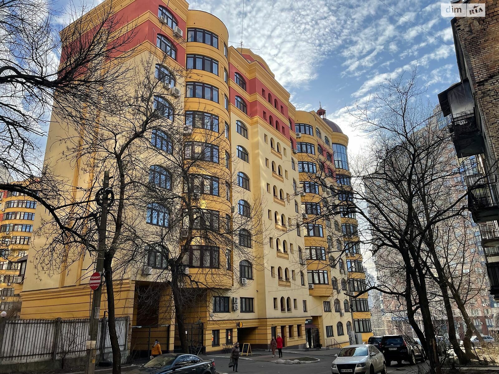 четырехкомнатная квартира в Киеве, район Шевченковский, на ул. Полтавская 13 в аренду на долгий срок помесячно фото 1 четырехкомнатная квартира в Киеве, район Шевченковский, на ул. Полтавская 13 в аренду на долгий срок помесячно фото 1