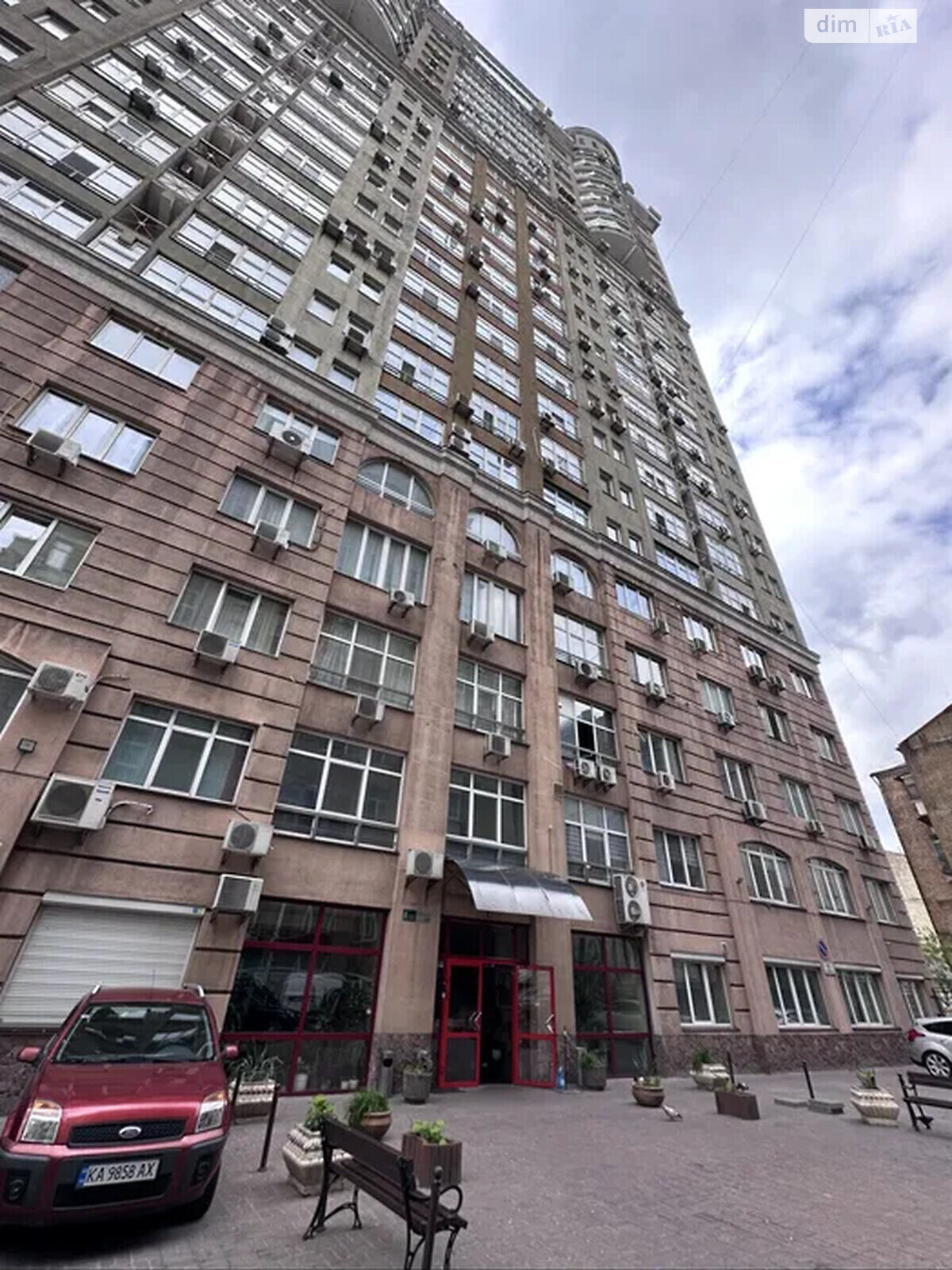 двухкомнатная квартира в Киеве, район Шевченковский, на ул. Саксаганского 121 в аренду на долгий срок помесячно фото 1 двухкомнатная квартира в Киеве, район Шевченковский, на ул. Саксаганского 121 в аренду на долгий срок помесячно фото 1