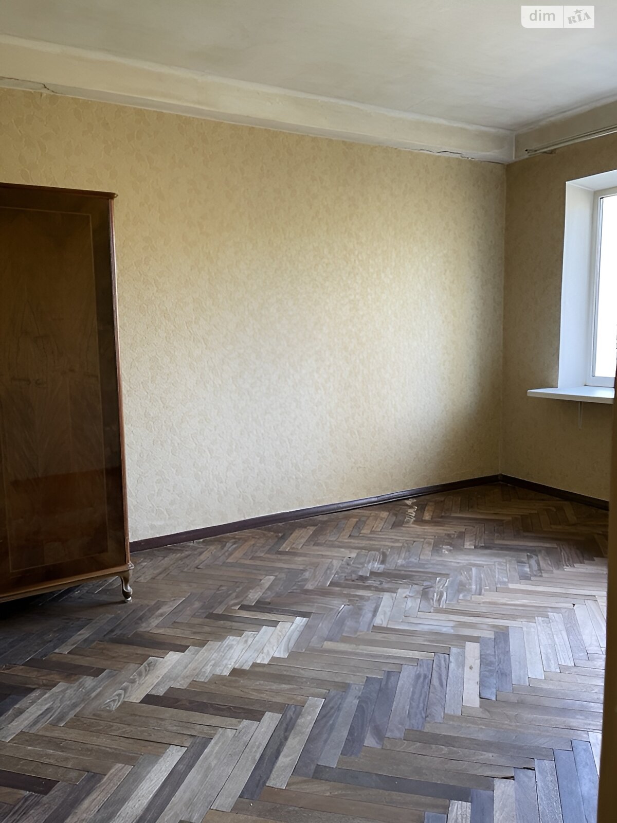 трикімнатна квартира в Києві, район Шевченківський, на вул. Салютна 25А в довготривалу оренду помісячно фото 1 трикімнатна квартира в Києві, район Шевченківський, на вул. Салютна 25А в довготривалу оренду помісячно фото 1