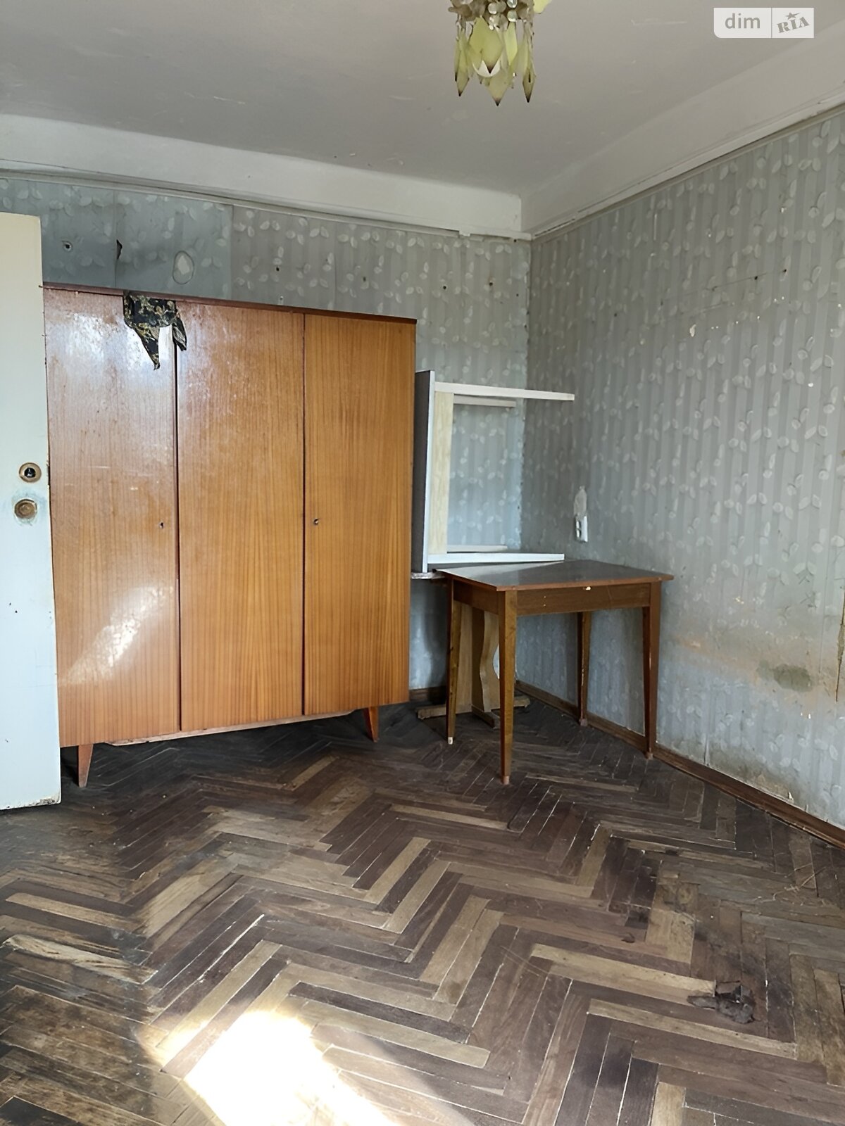 трикімнатна квартира в Києві, район Шевченківський, на вул. Салютна 25А в довготривалу оренду помісячно фото 1 трикімнатна квартира в Києві, район Шевченківський, на вул. Салютна 25А в довготривалу оренду помісячно фото 1