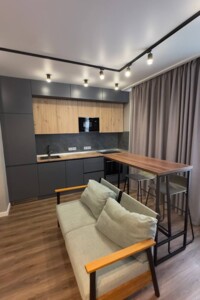 однокомнатная квартира с мебелью в Киеве, район Шевченковский, на ул. Салютная 2Б в аренду на долгий срок помесячно фото 2 однокомнатная квартира с мебелью в Киеве, район Шевченковский, на ул. Салютная 2Б в аренду на долгий срок помесячно фото 2