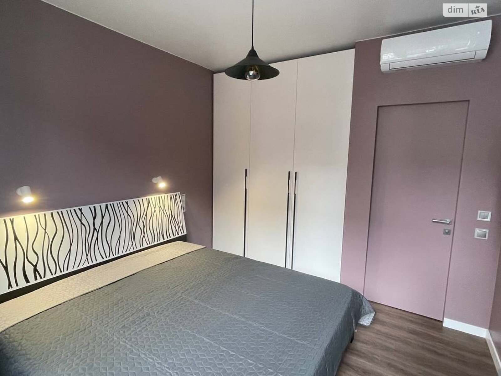 однокомнатная квартира с мебелью в Киеве, район Шевченковский, на ул. Салютная 2Б в аренду на долгий срок помесячно фото 1 однокомнатная квартира с мебелью в Киеве, район Шевченковский, на ул. Салютная 2Б в аренду на долгий срок помесячно фото 1