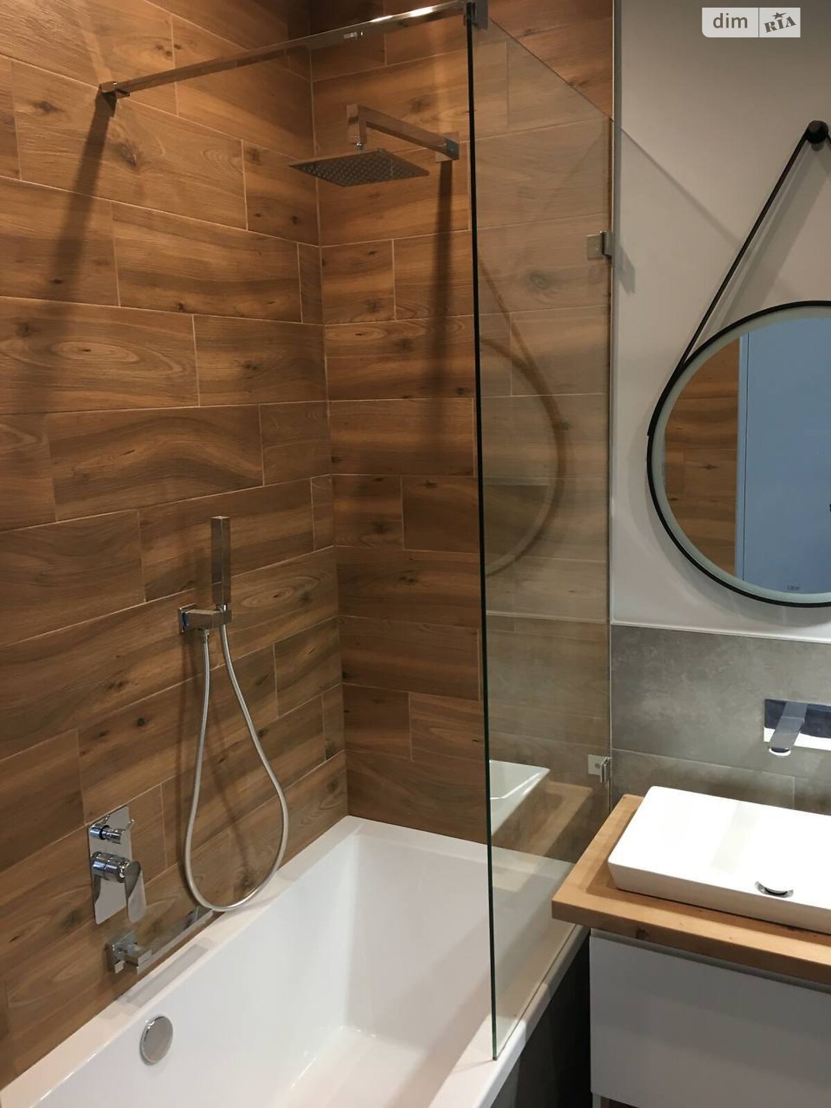 однокомнатная квартира с мебелью в Киеве, район Шевченковский, на ул. Салютная 2Б в аренду на долгий срок помесячно фото 1 однокомнатная квартира с мебелью в Киеве, район Шевченковский, на ул. Салютная 2Б в аренду на долгий срок помесячно фото 1