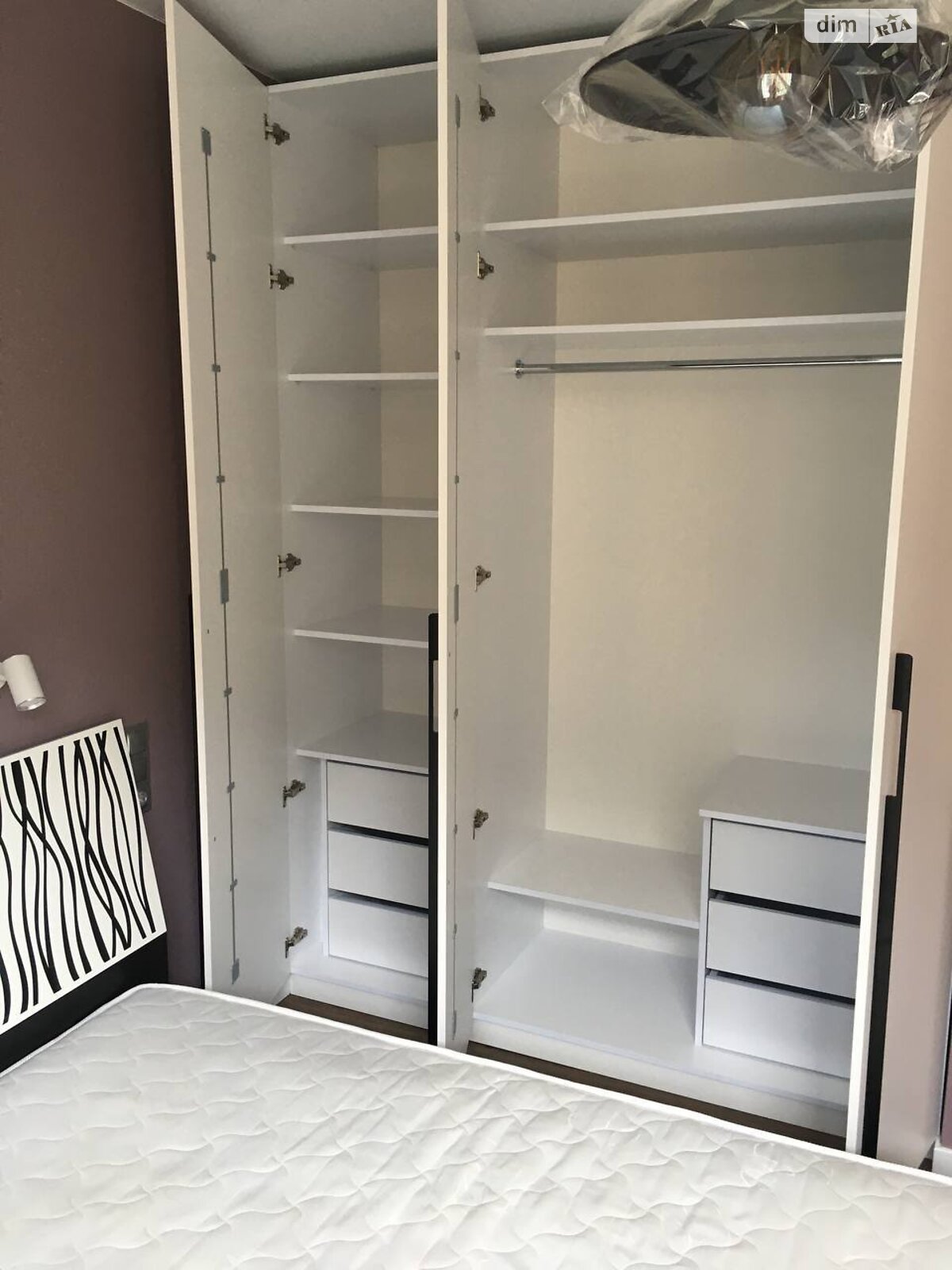 однокомнатная квартира с мебелью в Киеве, район Шевченковский, на ул. Салютная 2Б в аренду на долгий срок помесячно фото 1 однокомнатная квартира с мебелью в Киеве, район Шевченковский, на ул. Салютная 2Б в аренду на долгий срок помесячно фото 1