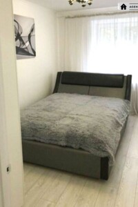 двокімнатна квартира в Києві, район Шевченківський, на вул. Січових Стрільців 59-65 в довготривалу оренду помісячно фото 2