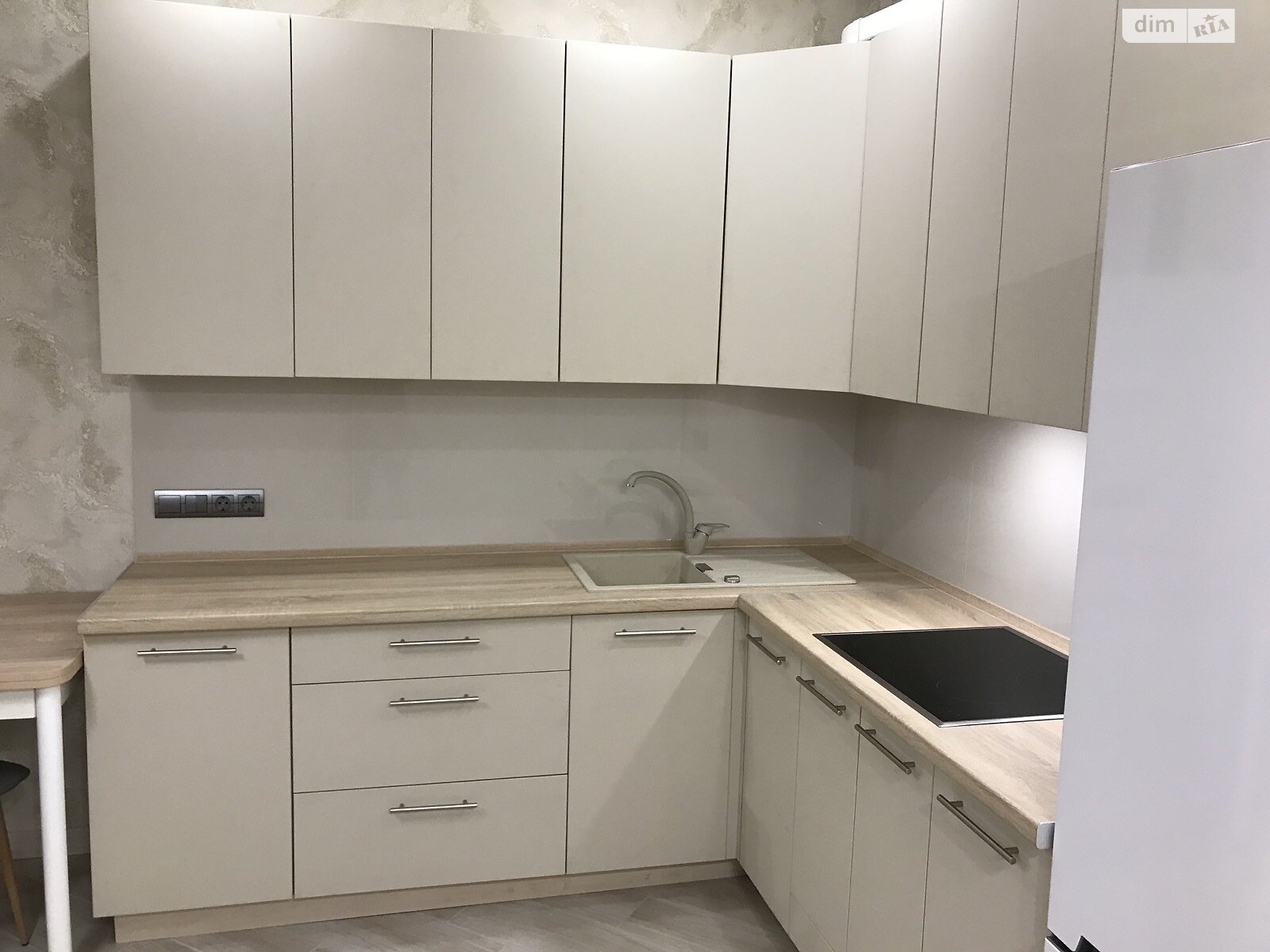 однокомнатная квартира с мебелью в Киеве, район Шевченковский, на ул. Шолуденко 1А в аренду на долгий срок помесячно фото 1