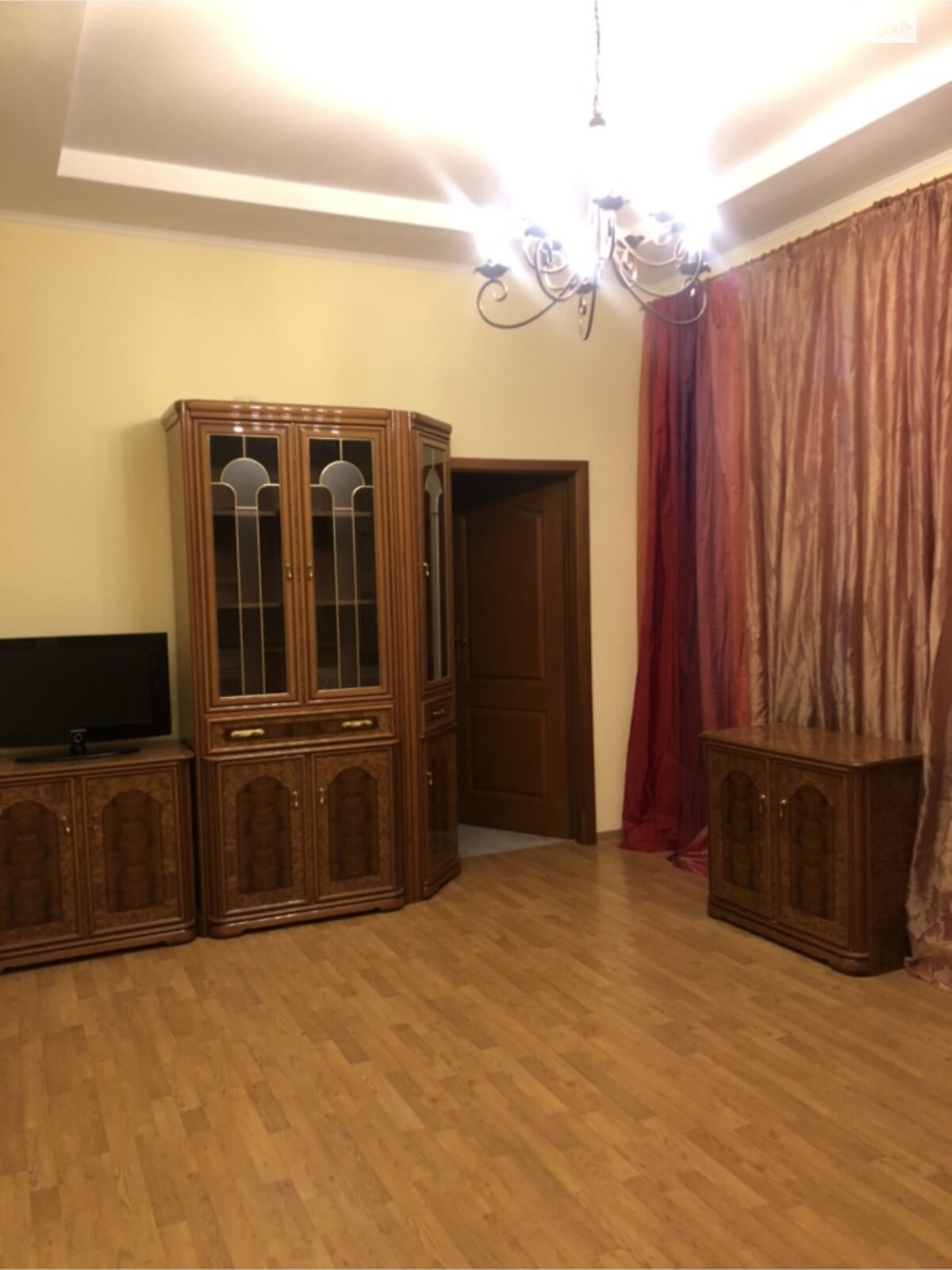 двокімнатна квартира в Києві, район Шевченківський, на вул. Симона Петлюри 12 в довготривалу оренду помісячно фото 1 двокімнатна квартира в Києві, район Шевченківський, на вул. Симона Петлюри 12 в довготривалу оренду помісячно фото 1