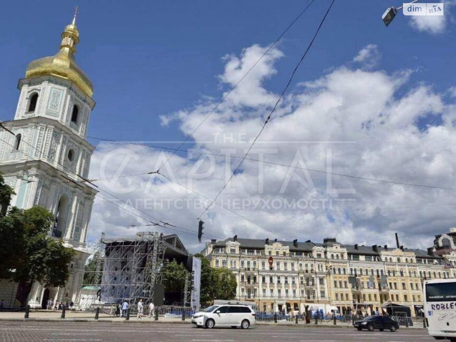 трикімнатна квартира в Києві, район Шевченківський, на вул. Софіївська 25Б, кв. 1 в довготривалу оренду помісячно фото 1