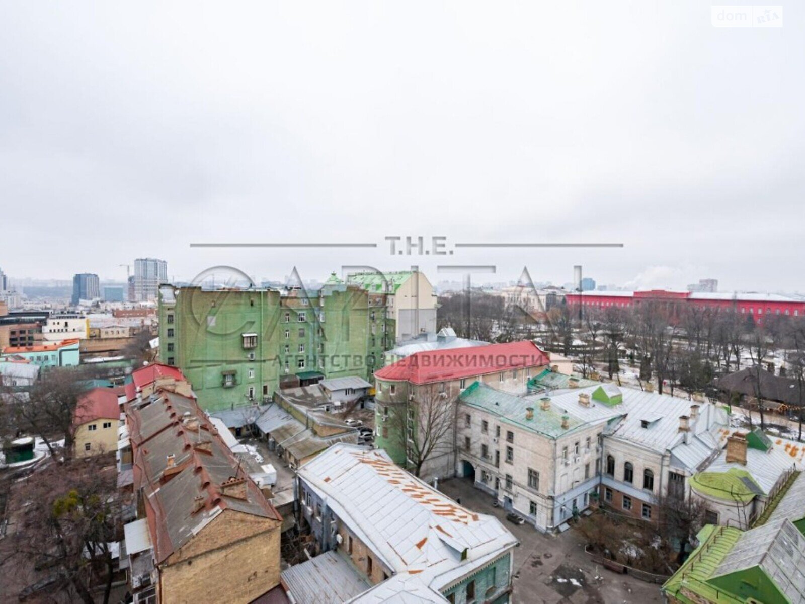 пятикомнатная квартира с мебелью в Киеве, район Шевченковский, на бул. Тараса Шевченко 11 в аренду на долгий срок помесячно фото 1