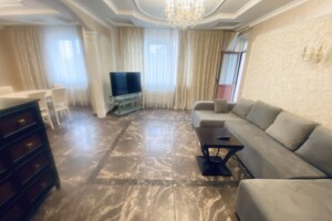 четырехкомнатная квартира в Киеве, район Шевченковский, на бул. Тараса Шевченко 27Б в аренду на долгий срок помесячно фото 2