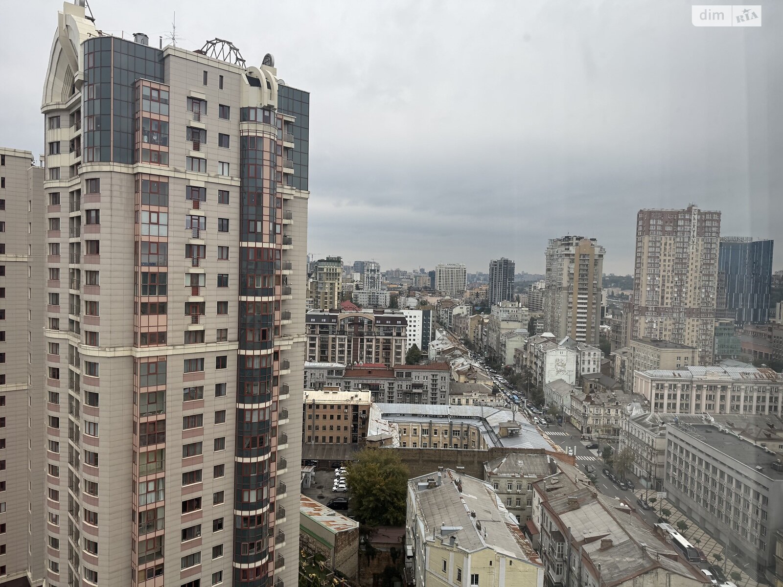 однокомнатная квартира в Киеве, район Шевченковский, на бул. Тараса Шевченко 33Б в аренду на долгий срок помесячно фото 1 однокомнатная квартира в Киеве, район Шевченковский, на бул. Тараса Шевченко 33Б в аренду на долгий срок помесячно фото 1