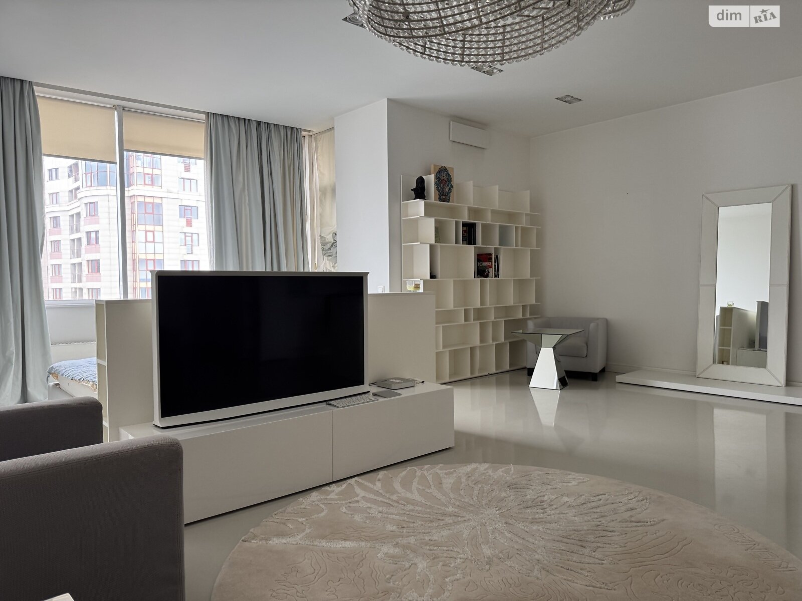 однокомнатная квартира в Киеве, район Шевченковский, на бул. Тараса Шевченко 33Б в аренду на долгий срок помесячно фото 1 однокомнатная квартира в Киеве, район Шевченковский, на бул. Тараса Шевченко 33Б в аренду на долгий срок помесячно фото 1