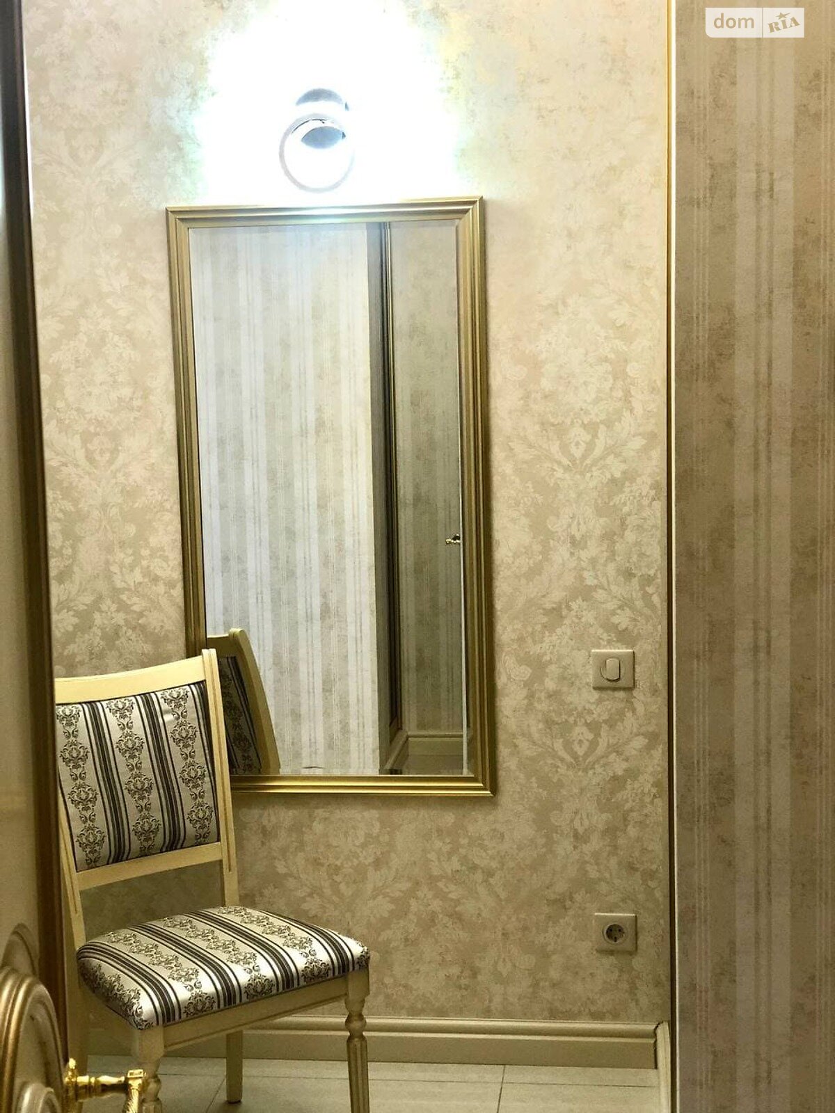 двокімнатна квартира в Києві, район Шевченківський, на вул. В’ячеслава Чорновола 27 в довготривалу оренду помісячно фото 1 двокімнатна квартира в Києві, район Шевченківський, на вул. В’ячеслава Чорновола 27 в довготривалу оренду помісячно фото 1