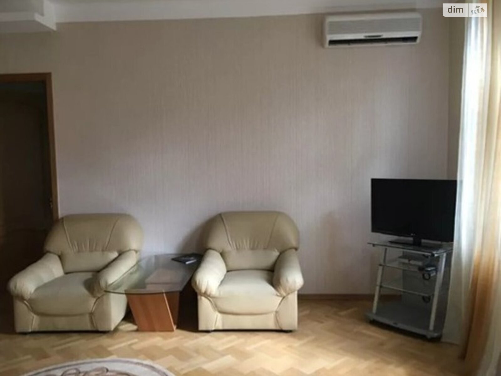 двокімнатна квартира в Києві, район Шевченківський, на вул. Ярославів Вал 30А в довготривалу оренду помісячно фото 1 двокімнатна квартира в Києві, район Шевченківський, на вул. Ярославів Вал 30А в довготривалу оренду помісячно фото 1