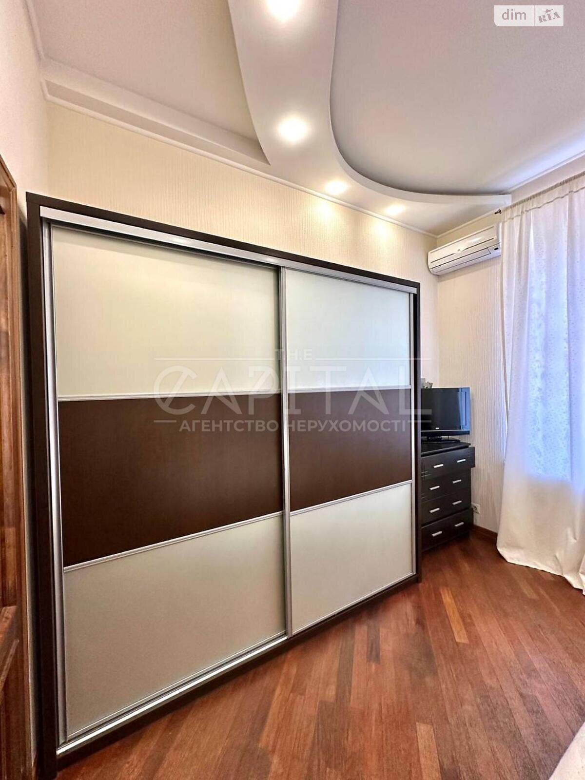 п`ятикімнатна квартира в Києві, на вул. Шота Руставелі 20 в довготривалу оренду помісячно фото 1 п`ятикімнатна квартира в Києві, на вул. Шота Руставелі 20 в довготривалу оренду помісячно фото 1