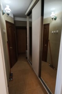 трикімнатна квартира в Києві, район Шевченківський, на просп. Берестейський 70 в довготривалу оренду помісячно фото 2