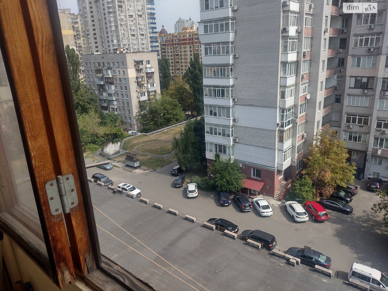 однокімнатна квартира в Києві, район Шевченківський, на вул. Казармена 4Б в довготривалу оренду помісячно фото 1 однокімнатна квартира в Києві, район Шевченківський, на вул. Казармена 4Б в довготривалу оренду помісячно фото 1