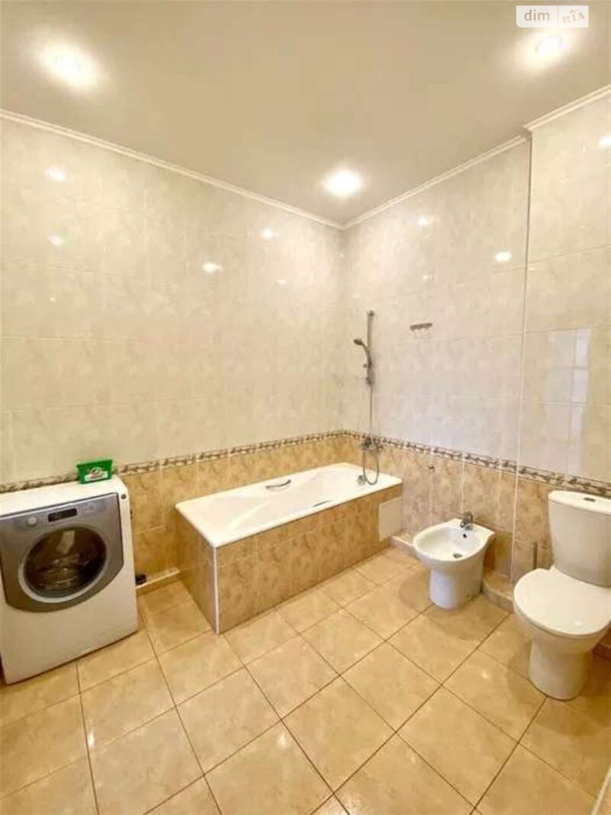 трехкомнатная квартира в Киеве, район Шулявка, на ул. Провиантская 3 в аренду на долгий срок помесячно фото 1 трехкомнатная квартира в Киеве, район Шулявка, на ул. Провиантская 3 в аренду на долгий срок помесячно фото 1