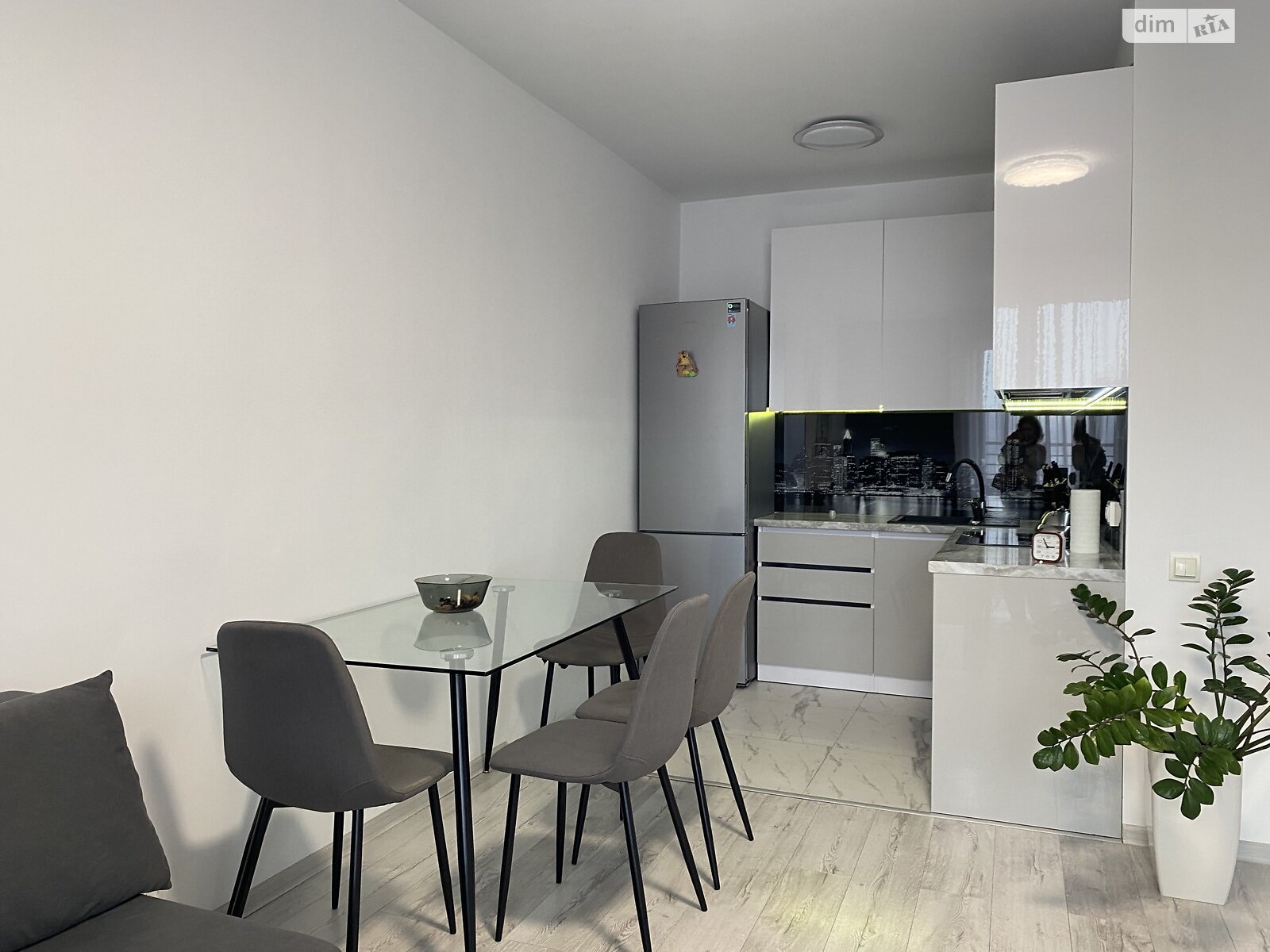 однокімнатна квартира в Києві, район Шулявка, на вул. Шолуденка 1В в довготривалу оренду помісячно фото 1 однокімнатна квартира в Києві, район Шулявка, на вул. Шолуденка 1В в довготривалу оренду помісячно фото 1