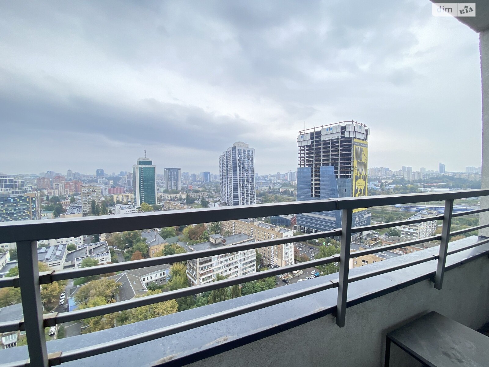 однокімнатна квартира в Києві, район Шулявка, на вул. Шолуденка 1В в довготривалу оренду помісячно фото 1 однокімнатна квартира в Києві, район Шулявка, на вул. Шолуденка 1В в довготривалу оренду помісячно фото 1