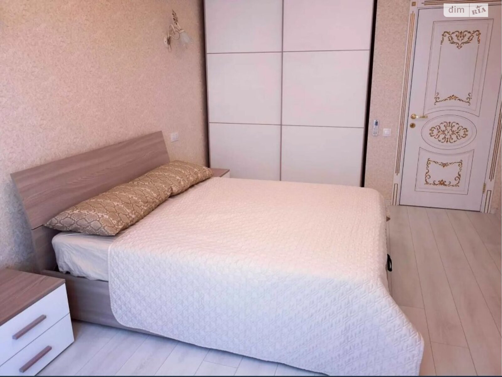 однокомнатная квартира в Киеве, район Шулявка, на ул. Шолуденко 1В в аренду на долгий срок помесячно фото 1 однокомнатная квартира в Киеве, район Шулявка, на ул. Шолуденко 1В в аренду на долгий срок помесячно фото 1