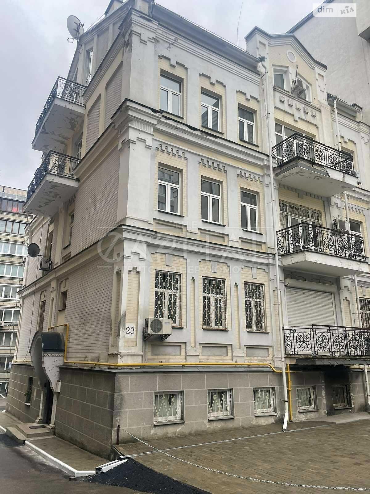 п`ятикімнатна квартира в Києві, район Солдатська Слобідка, на вул. Олександра Кониського 23 в довготривалу оренду помісячно фото 1 п`ятикімнатна квартира в Києві, район Солдатська Слобідка, на вул. Олександра Кониського 23 в довготривалу оренду помісячно фото 1