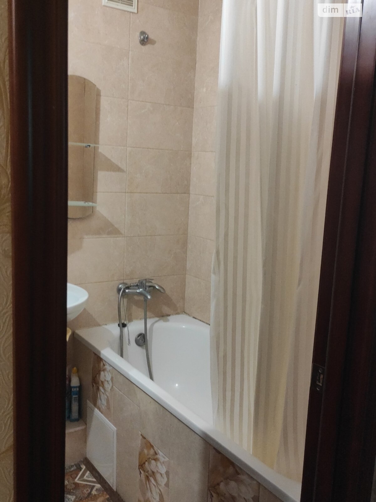 однокімнатна квартира в Києві, район Солдатська Слобідка, на вул. Олександра Кониського 70-72 в довготривалу оренду помісячно фото 1 однокімнатна квартира в Києві, район Солдатська Слобідка, на вул. Олександра Кониського 70-72 в довготривалу оренду помісячно фото 1