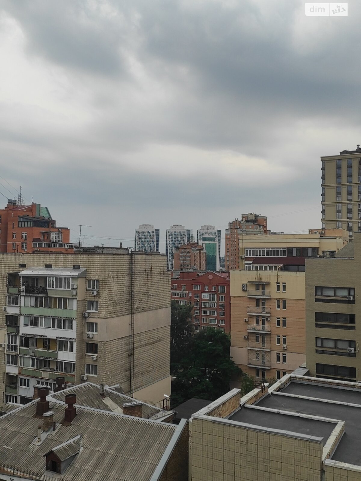 однокімнатна квартира в Києві, район Солдатська Слобідка, на вул. Олександра Кониського 70-72 в довготривалу оренду помісячно фото 1 однокімнатна квартира в Києві, район Солдатська Слобідка, на вул. Олександра Кониського 70-72 в довготривалу оренду помісячно фото 1