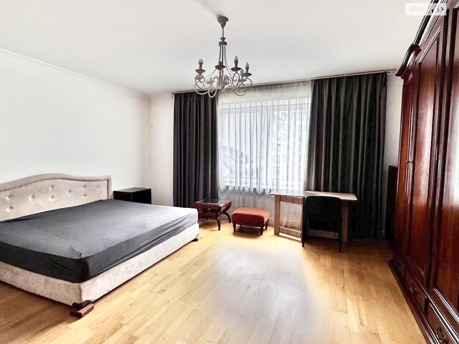 пятикомнатная квартира в Киеве, район Солдатская Слободка, на ул. Александра Конисского 52/58 в аренду на долгий срок помесячно фото 1 пятикомнатная квартира в Киеве, район Солдатская Слободка, на ул. Александра Конисского 52/58 в аренду на долгий срок помесячно фото 1