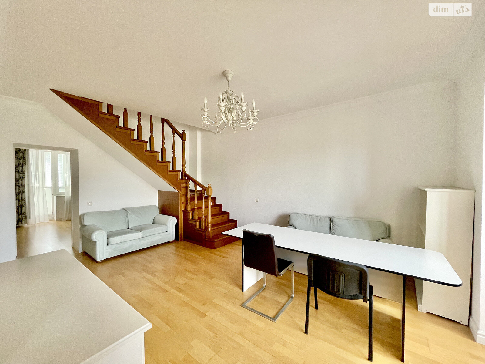 пятикомнатная квартира в Киеве, район Солдатская Слободка, на ул. Александра Конисского 52/58 в аренду на долгий срок помесячно фото 1 пятикомнатная квартира в Киеве, район Солдатская Слободка, на ул. Александра Конисского 52/58 в аренду на долгий срок помесячно фото 1