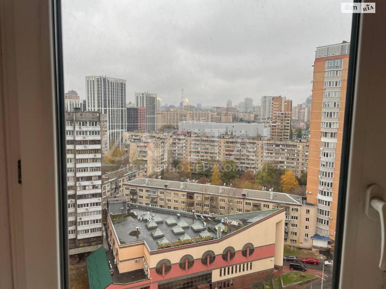 п`ятикімнатна квартира в Києві, район Солдатська Слобідка, на вул. Дмитрівська 75 в довготривалу оренду помісячно фото 1 п`ятикімнатна квартира в Києві, район Солдатська Слобідка, на вул. Дмитрівська 75 в довготривалу оренду помісячно фото 1