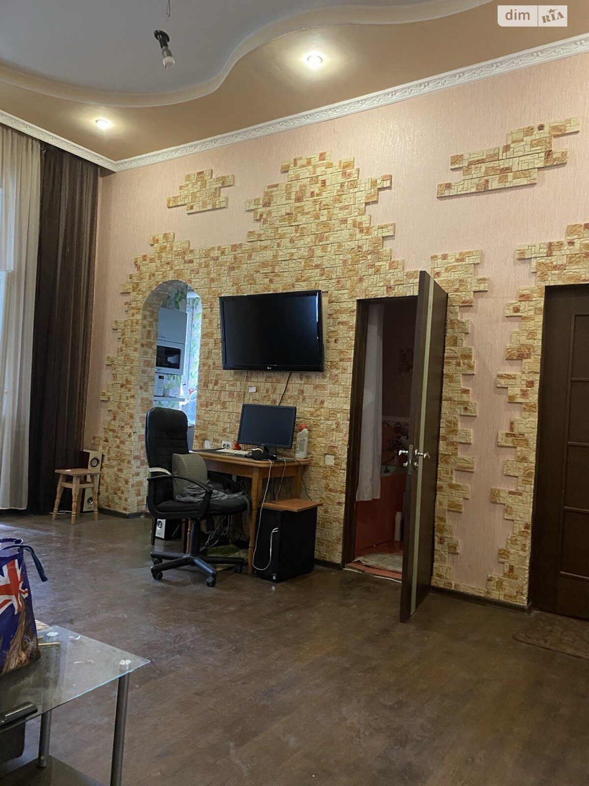 двокімнатна квартира в Києві, район Солдатська Слобідка, на вул. Дмитрівська 19Б в довготривалу оренду помісячно фото 1 двокімнатна квартира в Києві, район Солдатська Слобідка, на вул. Дмитрівська 19Б в довготривалу оренду помісячно фото 1