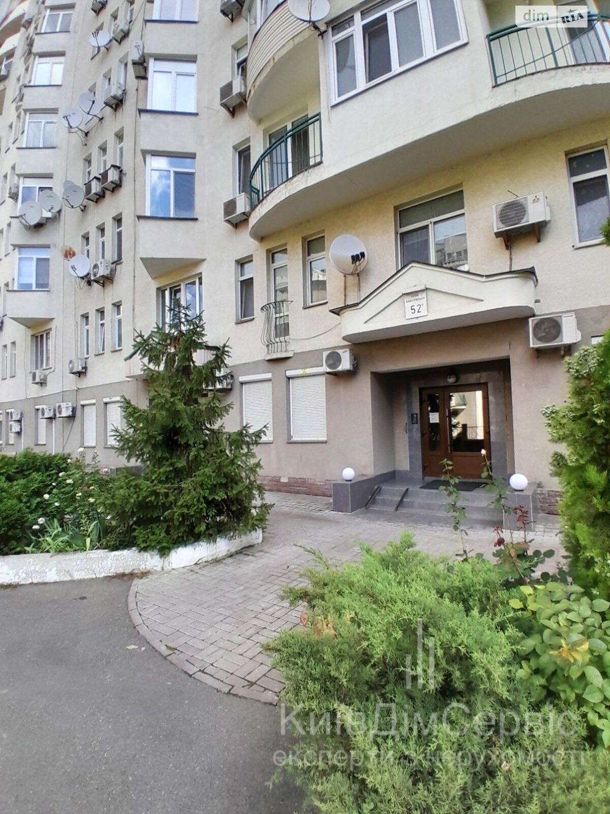 двухкомнатная квартира в Киеве, район Солдатская Слободка, на ул. Дмитриевская 52Б в аренду на долгий срок помесячно фото 1