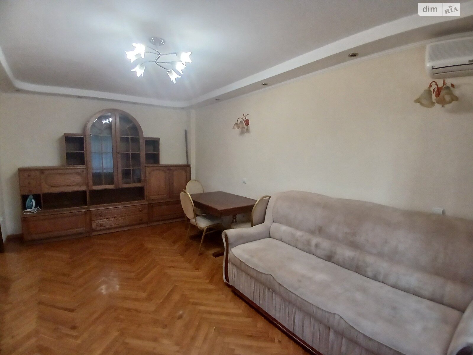 двокімнатна квартира в Києві, район Шевченківський, на вул. Гоголівська 27 в довготривалу оренду помісячно фото 1 двокімнатна квартира в Києві, район Шевченківський, на вул. Гоголівська 27 в довготривалу оренду помісячно фото 1