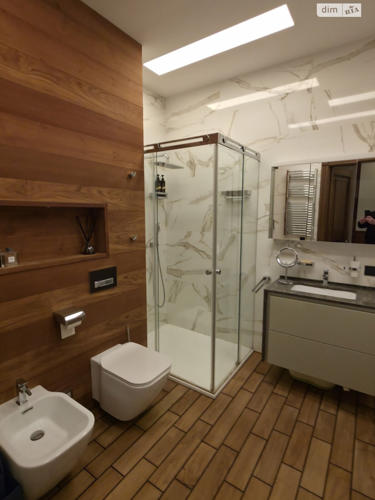 трехкомнатная квартира в Киеве, район Солдатская Слободка, на ул. Гоголевская 43 в аренду на долгий срок помесячно фото 1