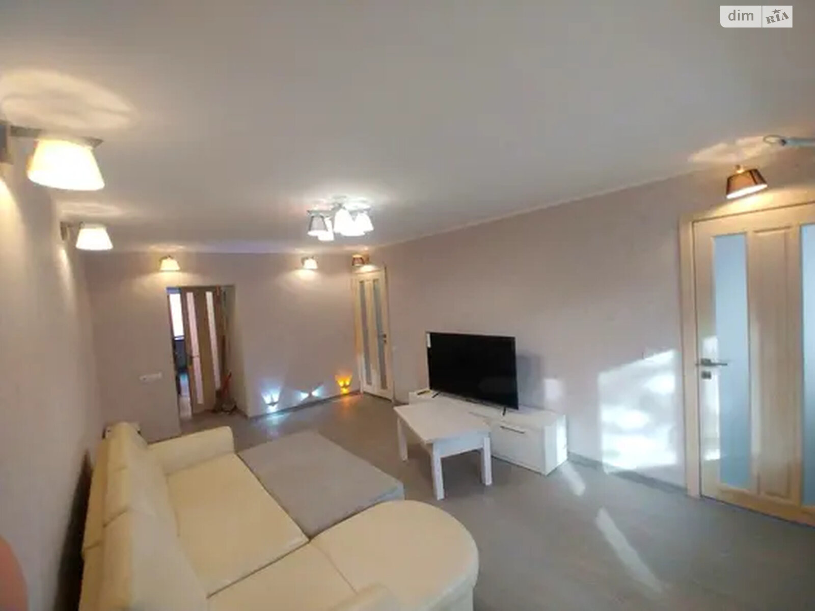 двухкомнатная квартира в Киеве, район Солдатская Слободка, на ул. Полтавская 5 в аренду на долгий срок помесячно фото 1