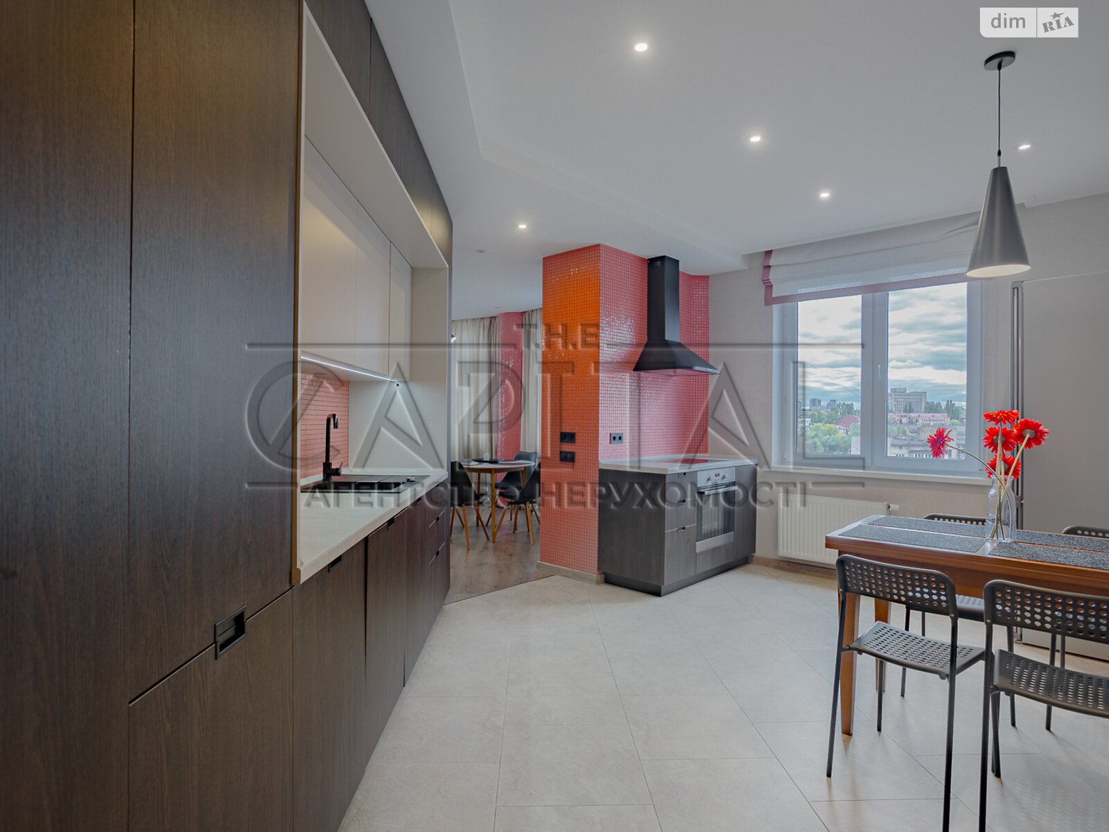 четырехкомнатная квартира в Киеве, район Солдатская Слободка, на ул. Полтавская 10 в аренду на долгий срок помесячно фото 1