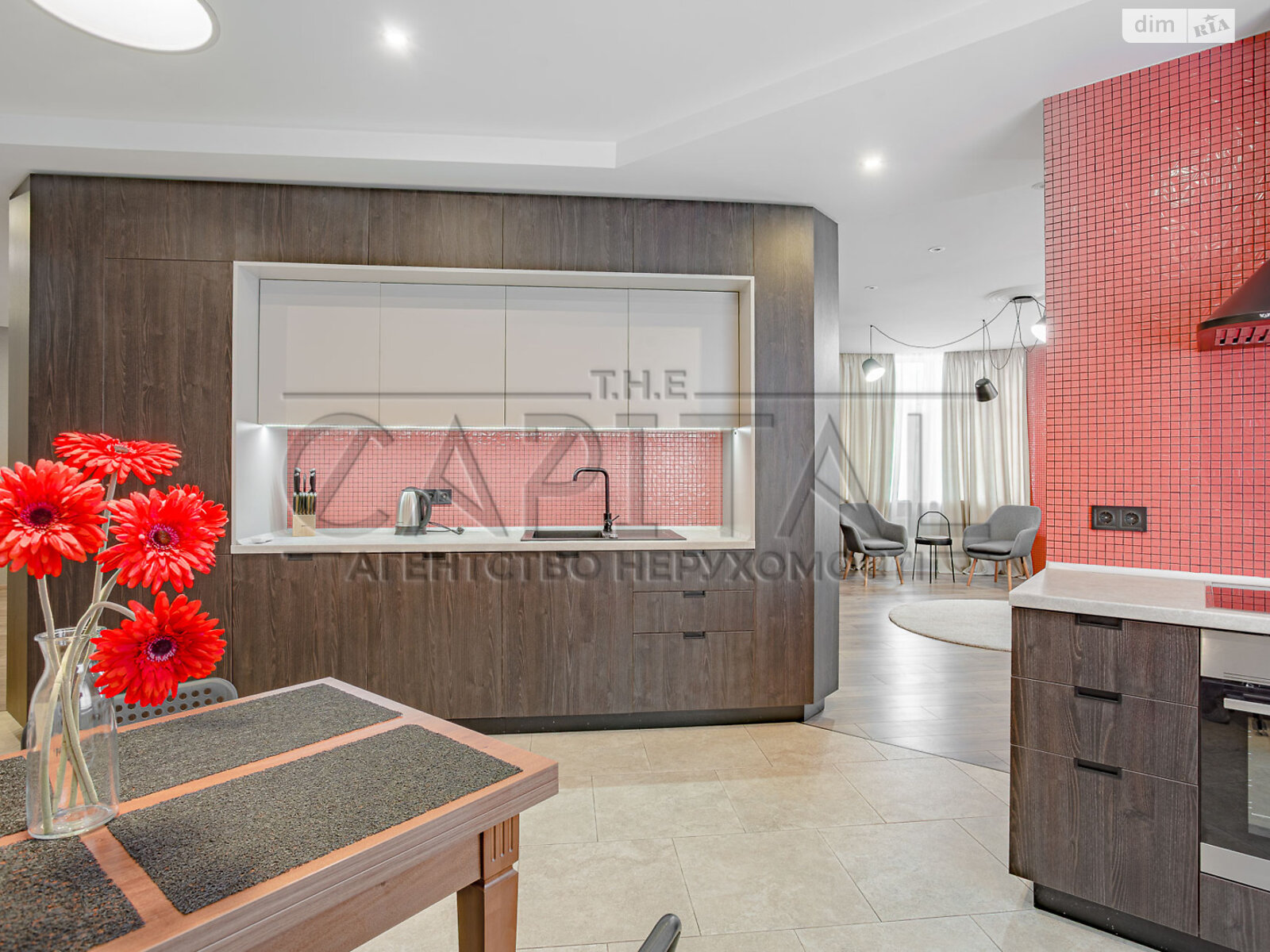 четырехкомнатная квартира в Киеве, район Солдатская Слободка, на ул. Полтавская 10 в аренду на долгий срок помесячно фото 1