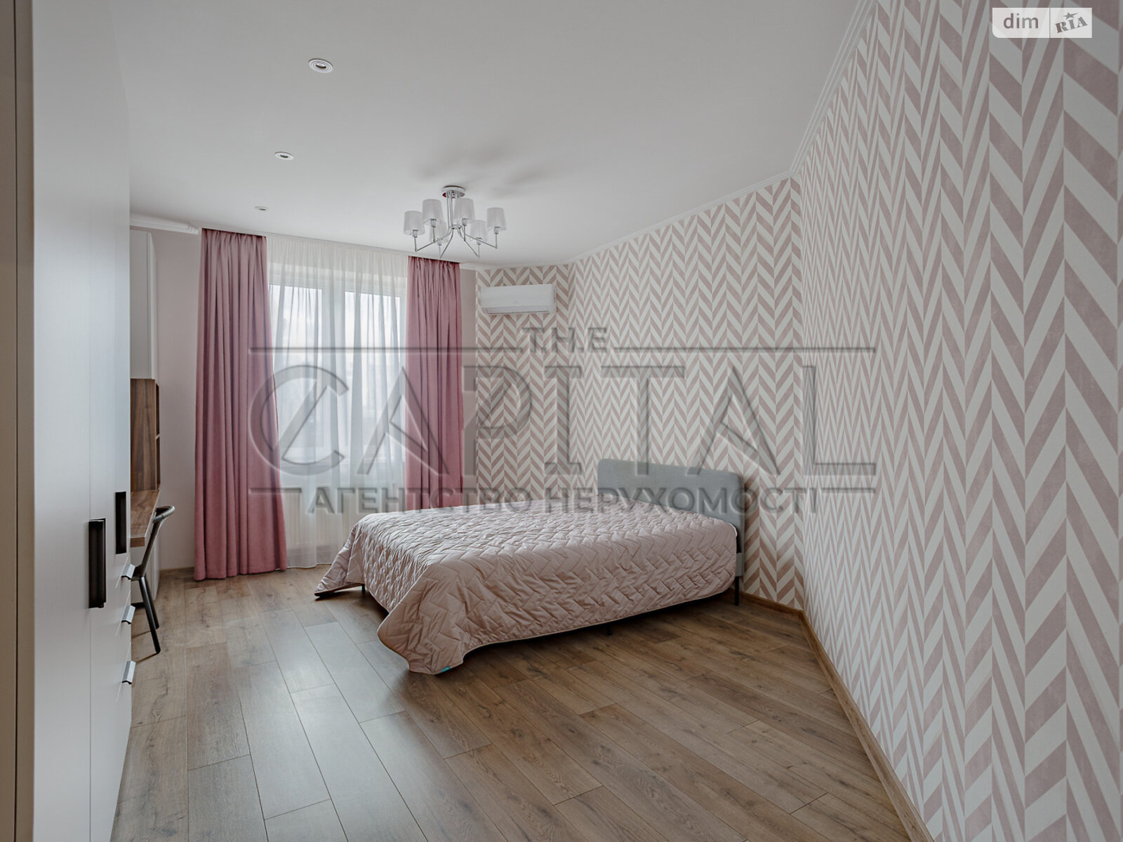 четырехкомнатная квартира в Киеве, район Солдатская Слободка, на ул. Полтавская 10 в аренду на долгий срок помесячно фото 1